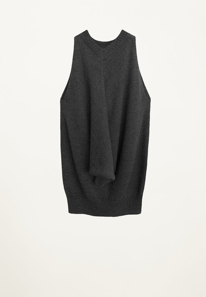 Mika Sleeveless in Black